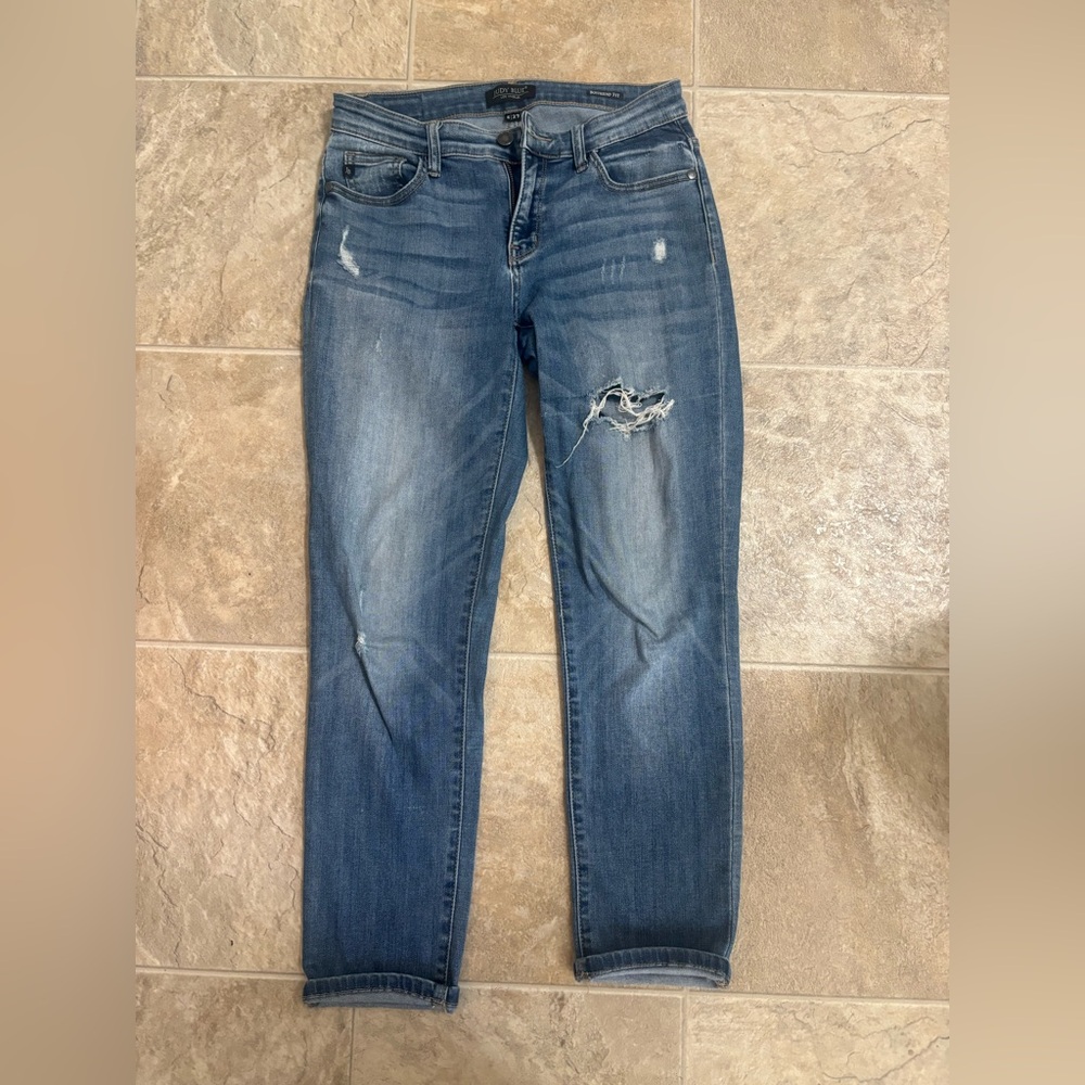 JUDY BLUE Lightly Distressed Mid Rise Boyfriend Fit Jeans Size 27